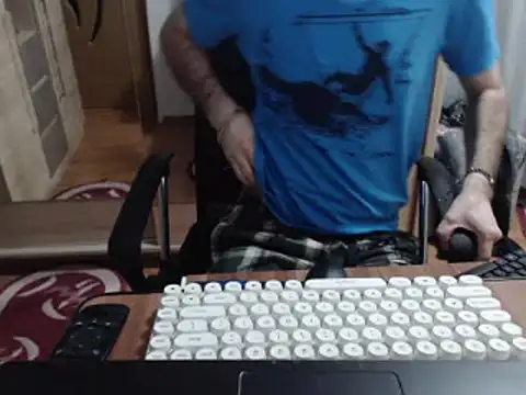 uncutguy01 online show from 21, 3, 2025
