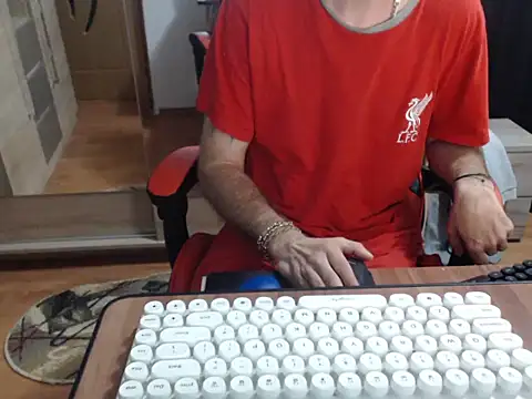 uncutguy01 online show from 29, 9, 2025