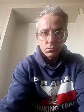 Snapshot of dedalus84 chatting on 15, 4, 2026 dedalus84 online show from 15, 4, 2026