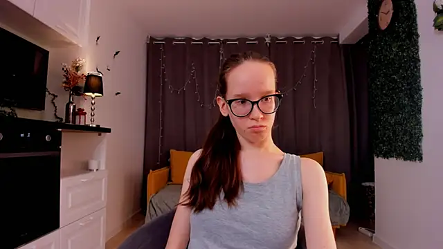 BettyBrowni online show from 5, 2, 2025