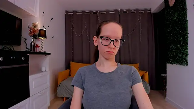 BettyBrowni online show from 6, 2, 2025