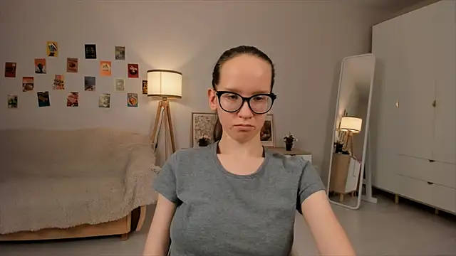 BettyBrowni online show from 10, 3, 2025