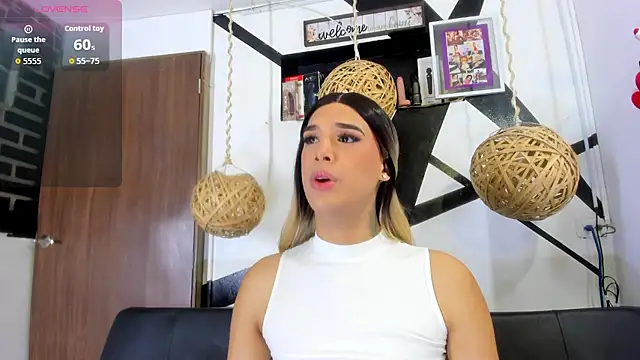 victoria aleia  online show from 22, 10, 2025