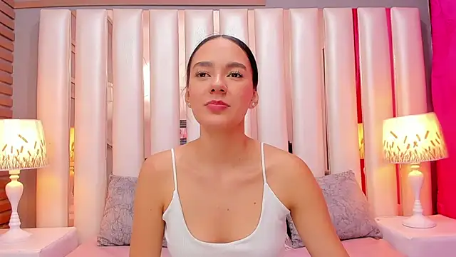 EmmyCruzZ online show from 13, 2, 2026