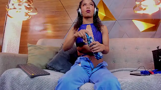 Snapshot of sarah_banks1 chatting on 30, 12, 2024 sarah banks1 online show from 30, 12, 2024