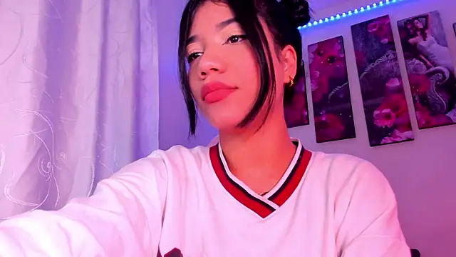 Alissarhys26 online show from 12, 2, 2025