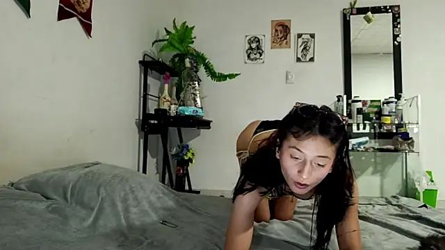 BrisaJones online show from 4, 7, 2026