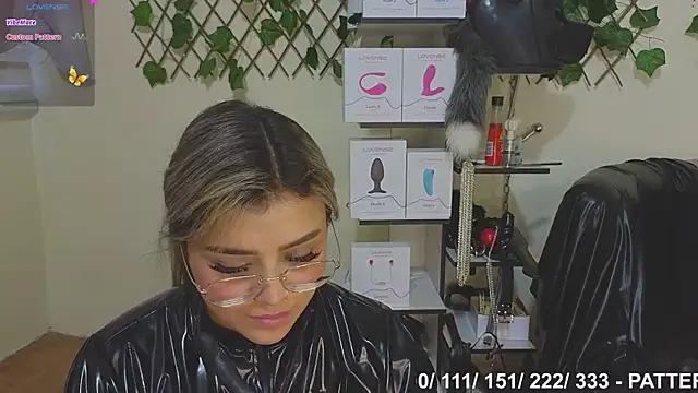 Snapshot of Sweett_Mollyy chatting on 2, 3, 2025 Sweett Mollyy online show from 2, 3, 2025