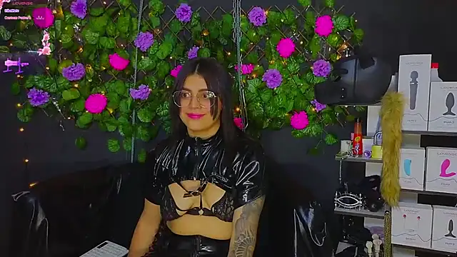 Snapshot of Sweett_Mollyy chatting on 12, 5, 2026 Sweett Mollyy online show from 12, 5, 2026