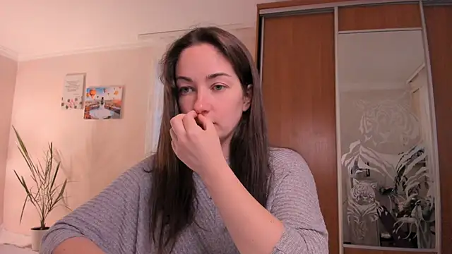 Snapshot of cClandesTina chatting on 9, 9, 2025 cClandesTina online show from 9, 9, 2025