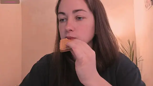 cClandesTina online show from 7, 11, 2025