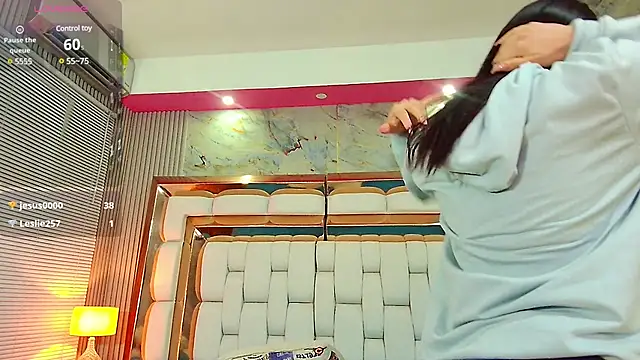 littleebluee online show from 1, 3, 2025