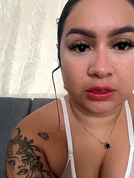 Pretty Isadora online show from 13, 11, 2025