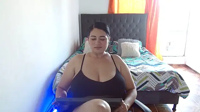 Kerly Lopez online show from 28, 5, 2026