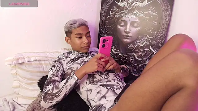 alejo cute online show from 8, 1, 2025