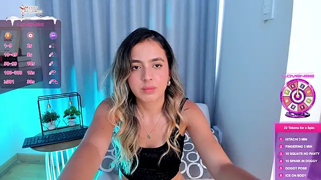 Snapshot of Lucyortiz_ chatting on 18, 12, 2024 Lucyortiz online show from 18, 12, 2024