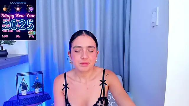 Snapshot of Lucyortiz_ chatting on 13, 1, 2025 Lucyortiz online show from 13, 1, 2025