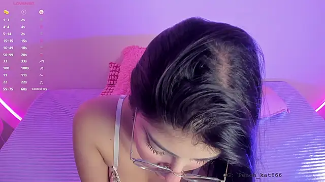 katiepeach  online show from 9, 2, 2025