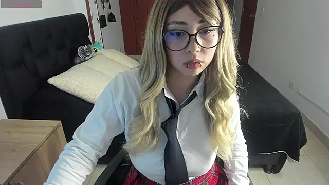 Fiore Sanz  online show from 11, 3, 2025