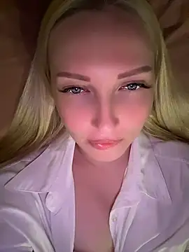 Snapshot of Aleksandrakis chatting on 18, 5, 2026 Aleksandrakis online show from 18, 5, 2026