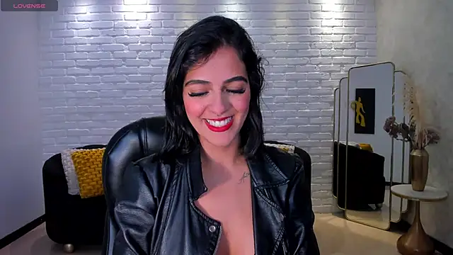 Snapshot of VictoriaMilan_ chatting on 6, 12, 2024 VictoriaMilan online show from 6, 12, 2024
