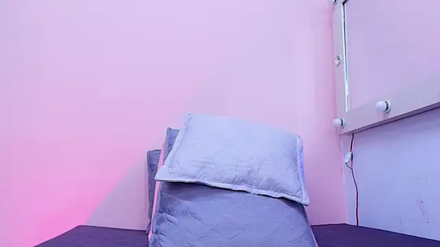 kendal rossi online show from 14, 9, 2025