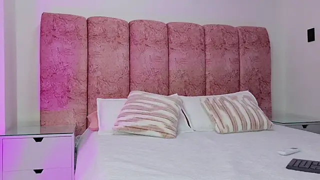 kendal rossi online show from 11, 1, 2026