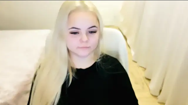 lovely-eyes online show from 8, 12, 2024