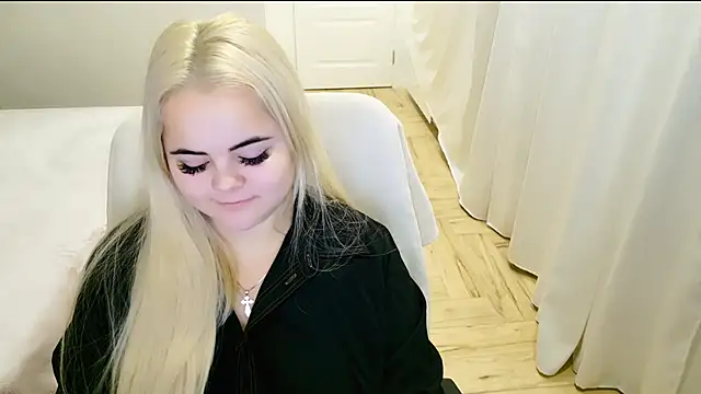 lovely-eyes online show from 11, 12, 2024