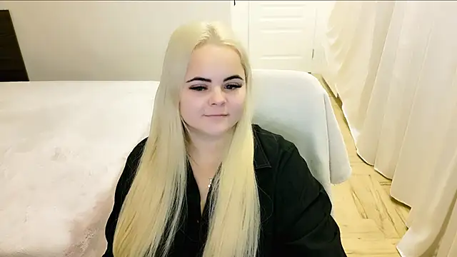 lovely-eyes online show from 12, 12, 2024