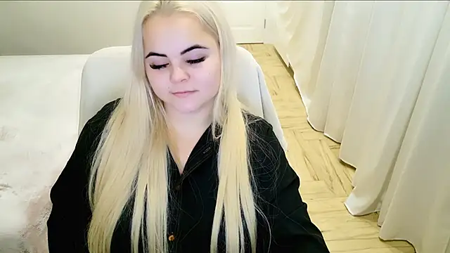 lovely-eyes online show from 12, 12, 2024