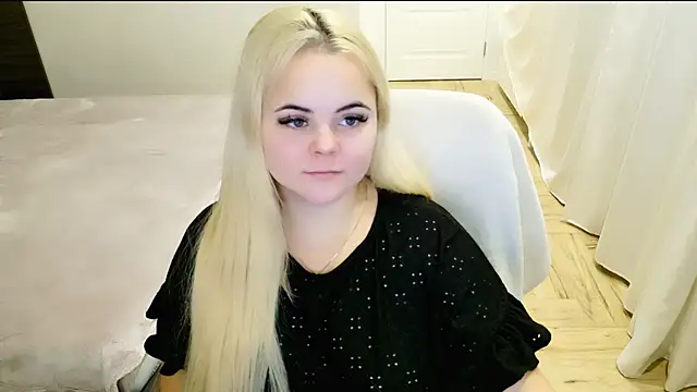 lovely-eyes online show from 3, 1, 2025