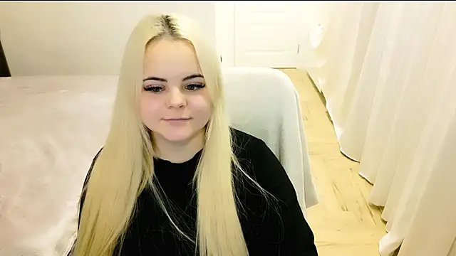 lovely-eyes online show from 5, 1, 2025