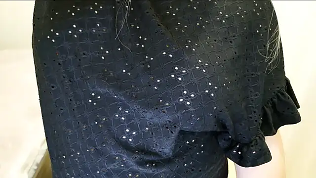 lovely-eyes online show from 15, 1, 2025