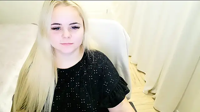 lovely-eyes online show from 30, 1, 2025