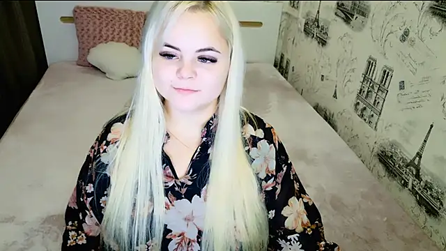 lovely-eyes online show from 11, 11, 2025