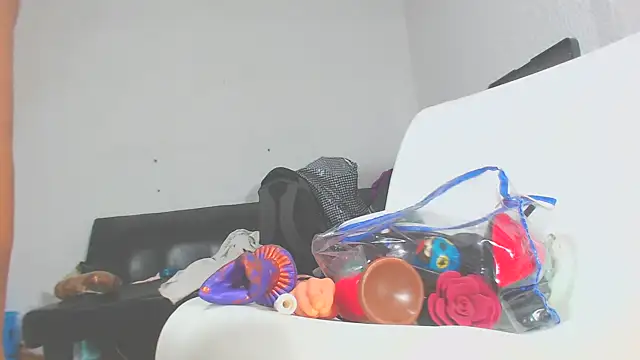 Kitty Mifl online show from 23, 2, 2025