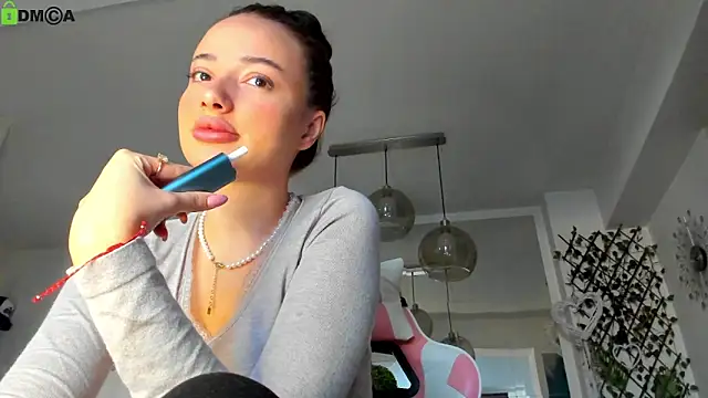 Snapshot of IreneVON chatting on 27, 4, 2026 IreneVON online show from 27, 4, 2026