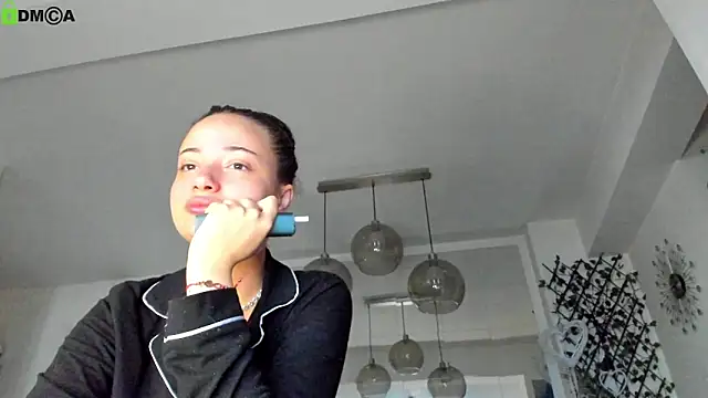 Snapshot of IreneVON chatting on 13, 5, 2026 IreneVON online show from 13, 5, 2026