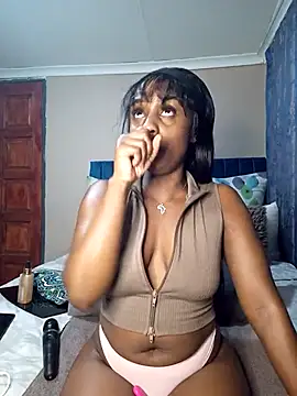 Queen-Chocolate online show from 2, 3, 2025