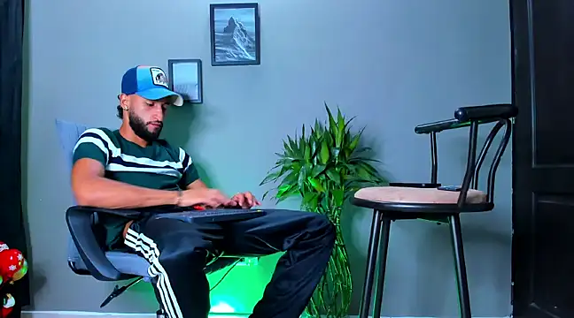 Damian 022 online show from 11, 3, 2025