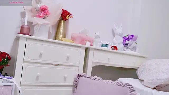 maii- online show from 7, 4, 2026