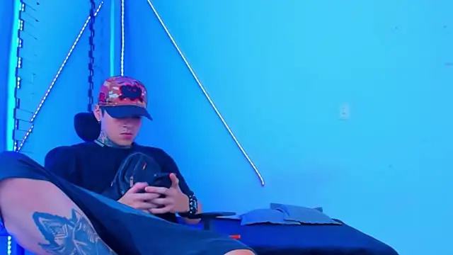 HOT boy2025 online show from 22, 10, 2025