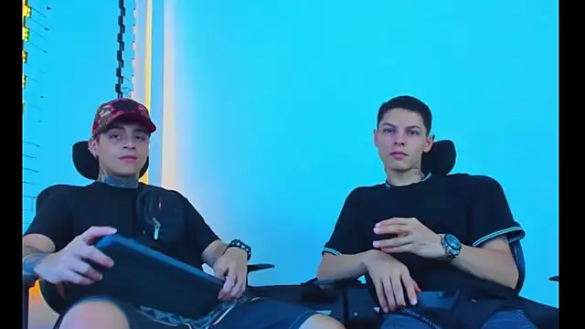 HOT boy2025 online show from 23, 11, 2025