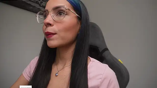 Snapshot of little-eli chatting on 18, 1, 2026 little-eli online show from 18, 1, 2026