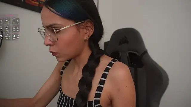 Snapshot of little-eli chatting on 17, 2, 2026 little-eli online show from 17, 2, 2026