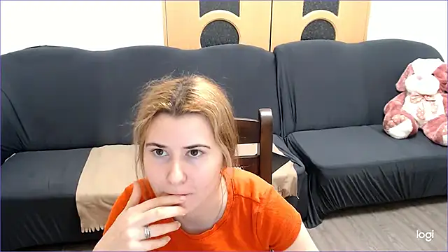 VioletaFlower7 online show from 24, 1, 2025