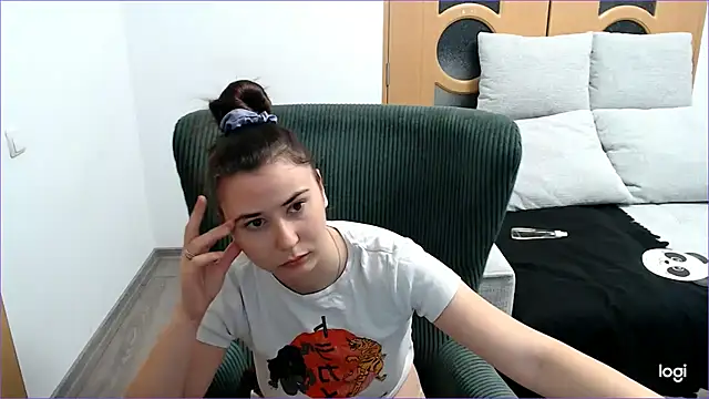 VioletaFlower7 online show from 24, 11, 2025