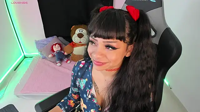 Snapshot of zoesullivan chatting on 25, 12, 2024 zoesullivan online show from 25, 12, 2024