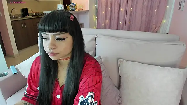 Snapshot of zoesullivan chatting on 2, 1, 2025 zoesullivan online show from 2, 1, 2025